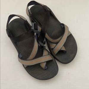 Chacos Size W7